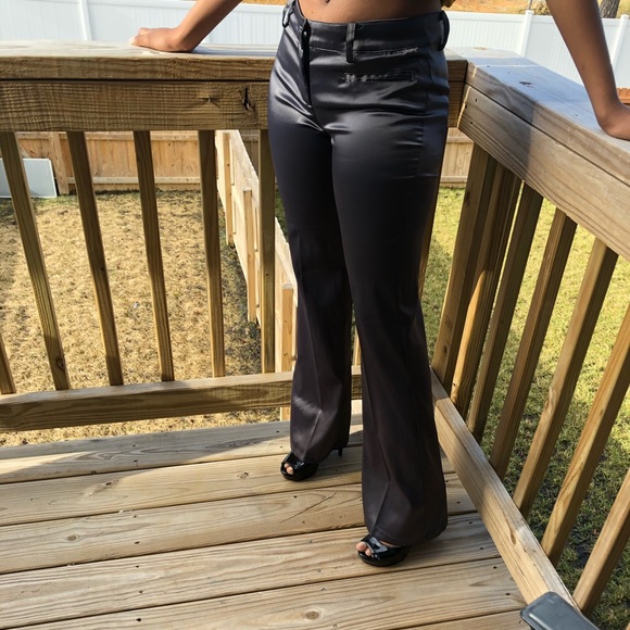 NWT 💥MODIVA💥GREY SHINY SATIN LOW RISE PANTS - Picture 2 of 5
